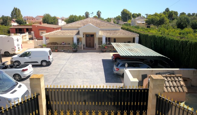 Resale - Finca - Heredades