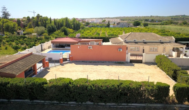 Resale - Finca - Heredades