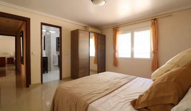 Begagnad - Villa - La Marina - La Escuera