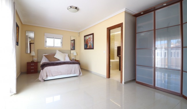 Begagnad - Villa - La Marina - La Escuera