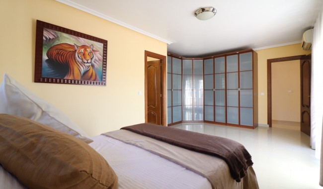 Begagnad - Villa - La Marina - La Escuera