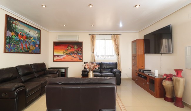 Begagnad - Villa - La Marina - La Escuera