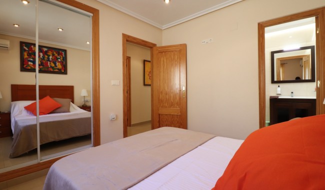 Begagnad - Villa - La Marina - La Escuera