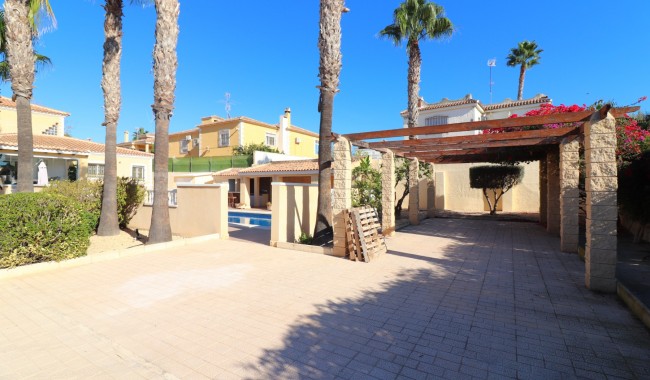 Begagnad - Villa - La Marina - La Escuera