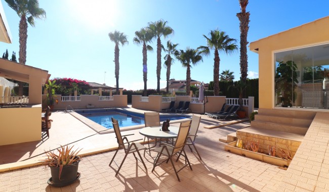 Begagnad - Villa - La Marina - La Escuera