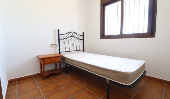 Brukt - Vertikaldelt - Algorfa - La Finca golf