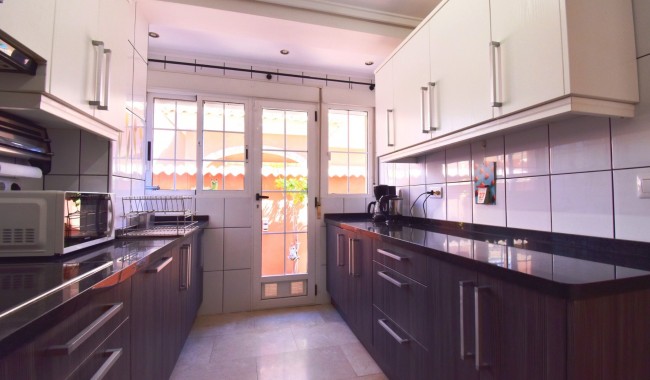 Resale - Villa - Orihuela - Playa Flamenca