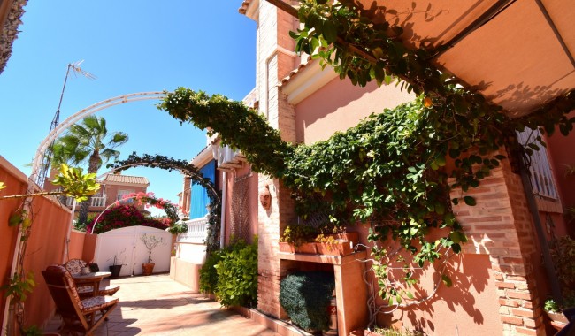 Resale - Villa - Orihuela - Playa Flamenca