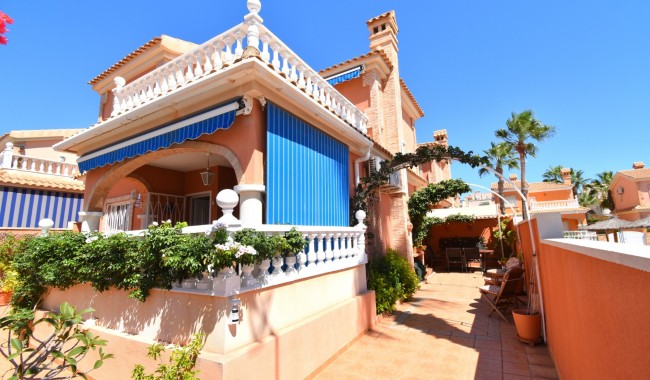 Resale - Villa - Orihuela - Playa Flamenca