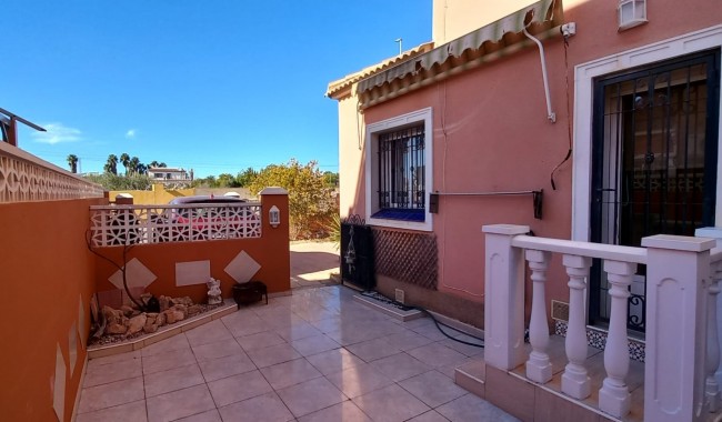 Segunda mano - Casa Quatro - Los Montesinos - La Herrada