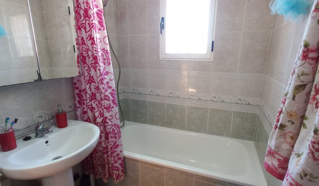 Segunda mano - Casa Quatro - Los Montesinos - La Herrada