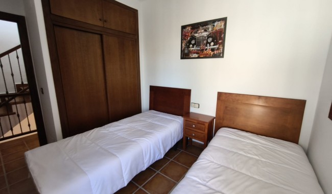 Segunda mano - Semi separado - Algorfa