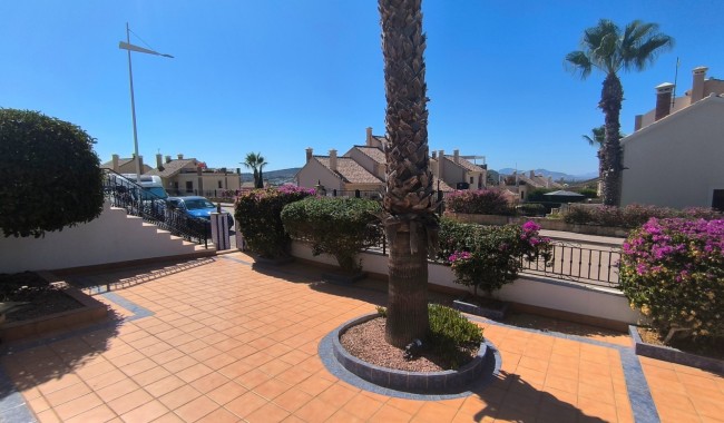 Brukt - Vertikaldelt - Algorfa