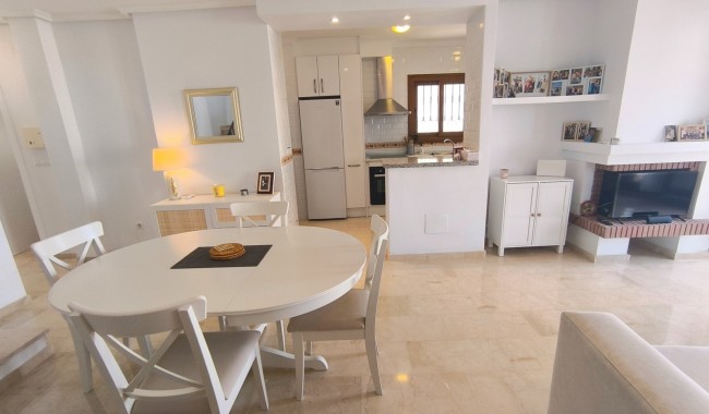 Brukt - Vertikaldelt - Algorfa