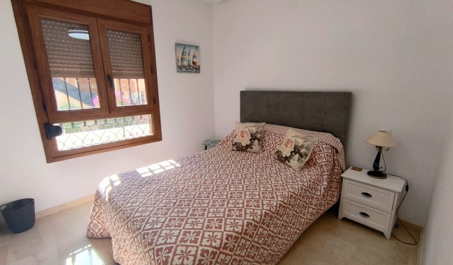 Brukt - Vertikaldelt - Algorfa