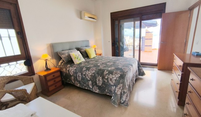 Brukt - Vertikaldelt - Algorfa