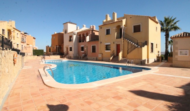 Brukt - Vertikaldelt - Algorfa