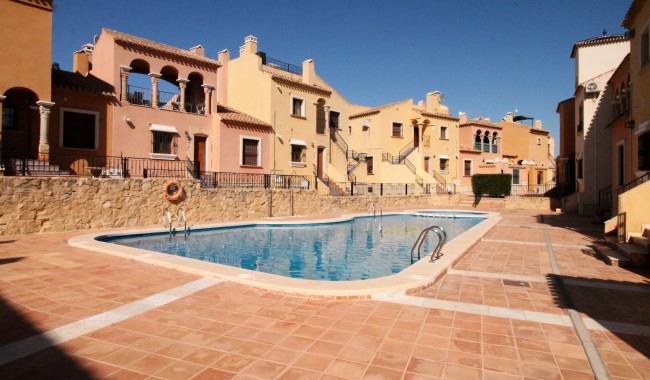 Brukt - Vertikaldelt - Algorfa