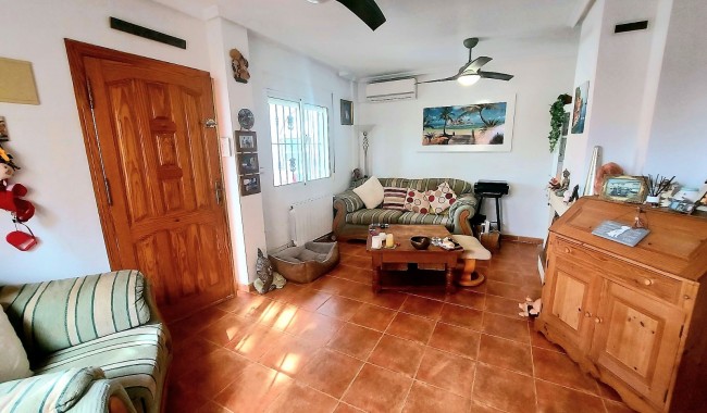 Resale - Villa - Algorfa