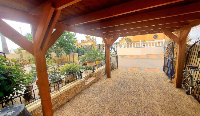 Resale - Villa - Algorfa