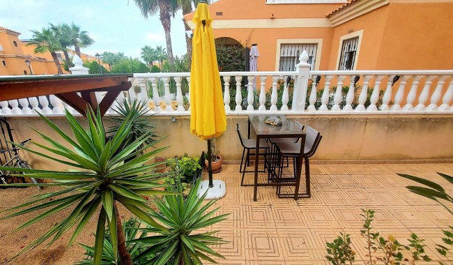 Resale - Villa - Algorfa
