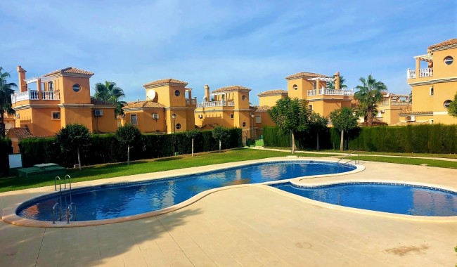 Resale - Villa - Algorfa