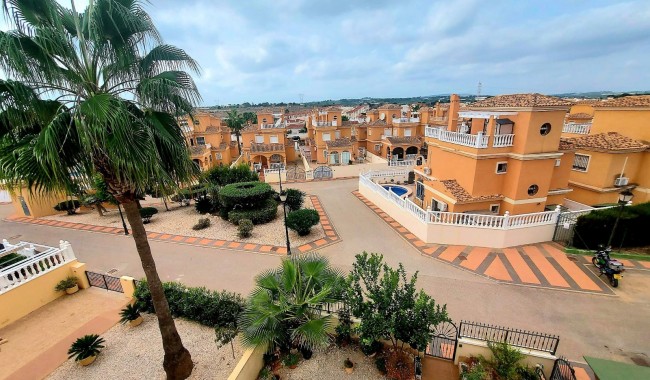 Resale - Villa - Algorfa