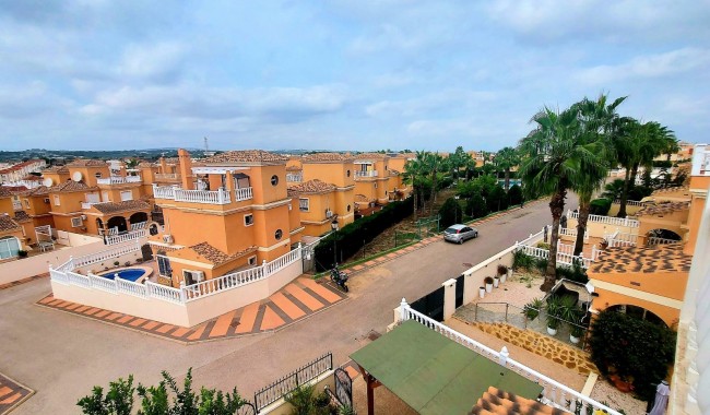 Resale - Villa - Algorfa