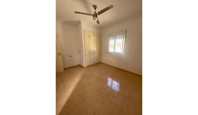 Begagnad - Villa - Catral - Costa Blanca