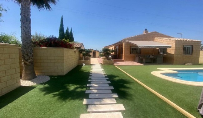 Begagnad - Finca - Albatera - Costa Blanca