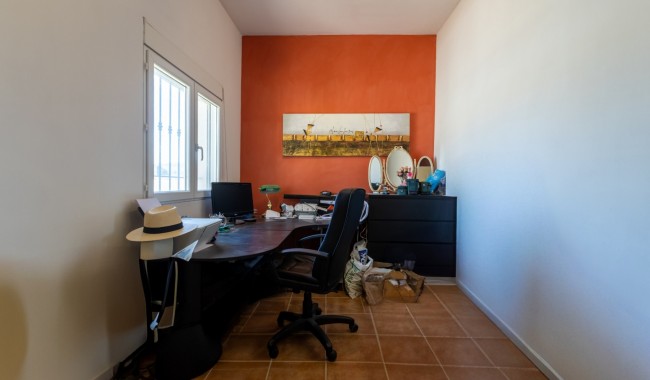 Resale - Finca - Torre Del Rico