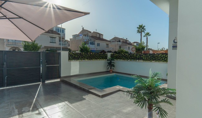 Begagnad - Villa - Torrevieja - La Florida