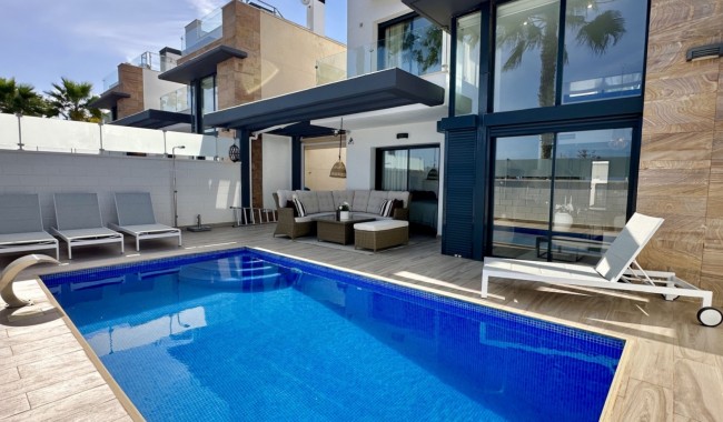 Villa - Begagnad - Orihuela Costa - Cabo Roig