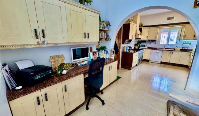 Resale - Finca - Catral