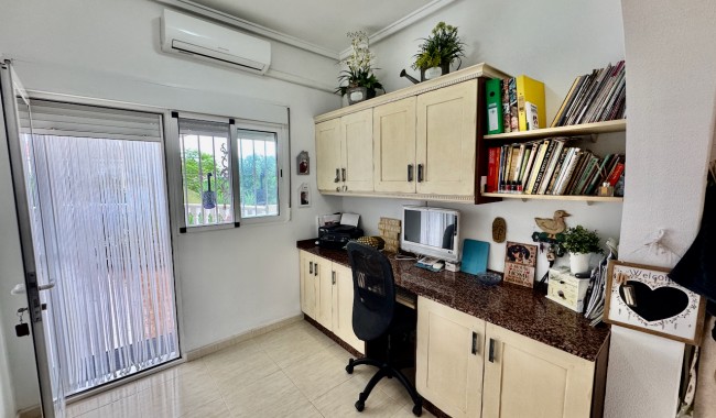 Resale - Finca - Catral