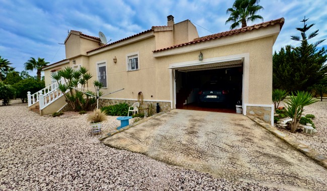 Resale - Finca - Catral