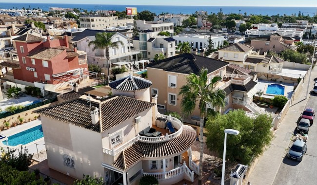 Villa - Begagnad - Orihuela Costa - La Zenia