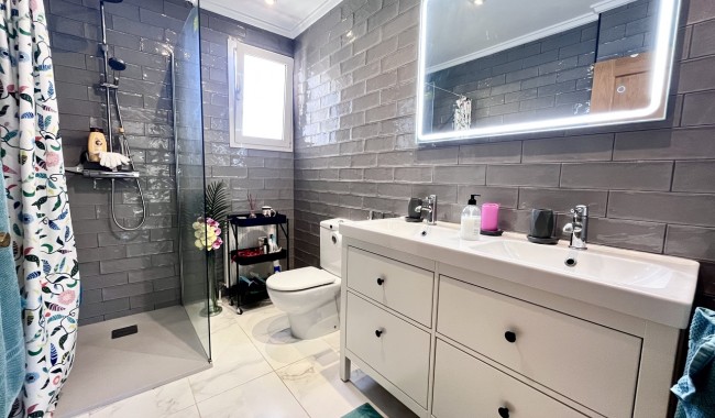 Begagnad - Villa - Orihuela Costa - La Zenia