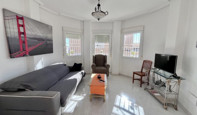 Begagnad - Villa - Orihuela Costa - La Zenia