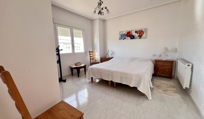 Begagnad - Villa - Orihuela Costa - La Zenia