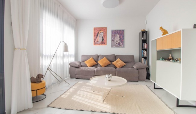 Segunda mano - Apartamento - San Miguel de Salinas