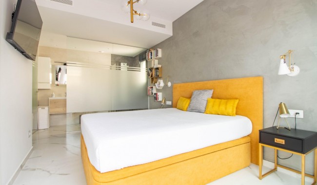 Segunda mano - Apartamento - San Miguel de Salinas