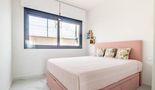 Segunda mano - Apartamento - San Miguel de Salinas