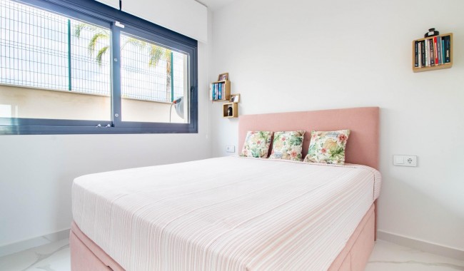 Segunda mano - Apartamento - San Miguel de Salinas