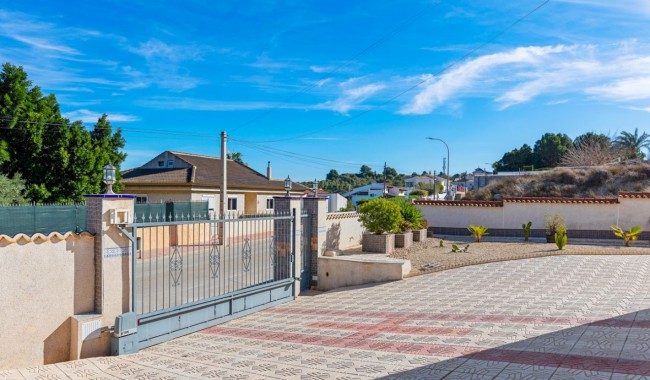 Segunda mano - Villa - Almoradi - Lomas De La Juliana