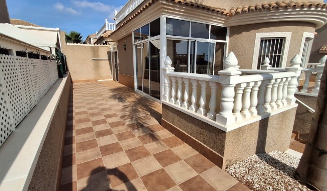 Begagnad - Villa - Torrevieja - Los Balcones