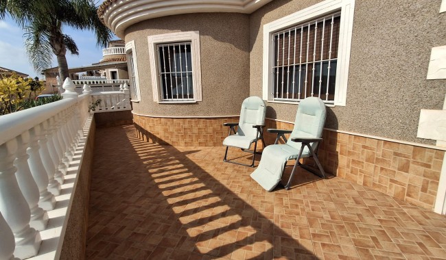 Begagnad - Villa - Torrevieja - Los Balcones