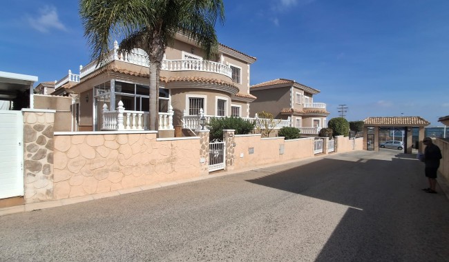 Begagnad - Villa - Torrevieja - Los Balcones