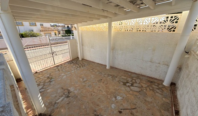 Begagnad - Villa - Orihuela - Villamartín