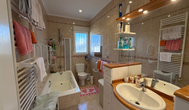 Begagnad - Villa - Orihuela - Villamartín